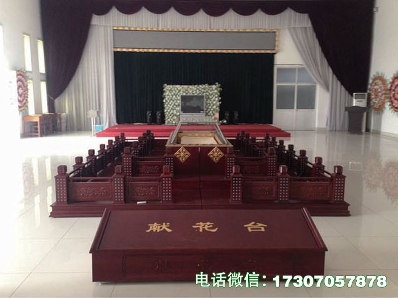 哈尔滨普通型实木瞻仰台
